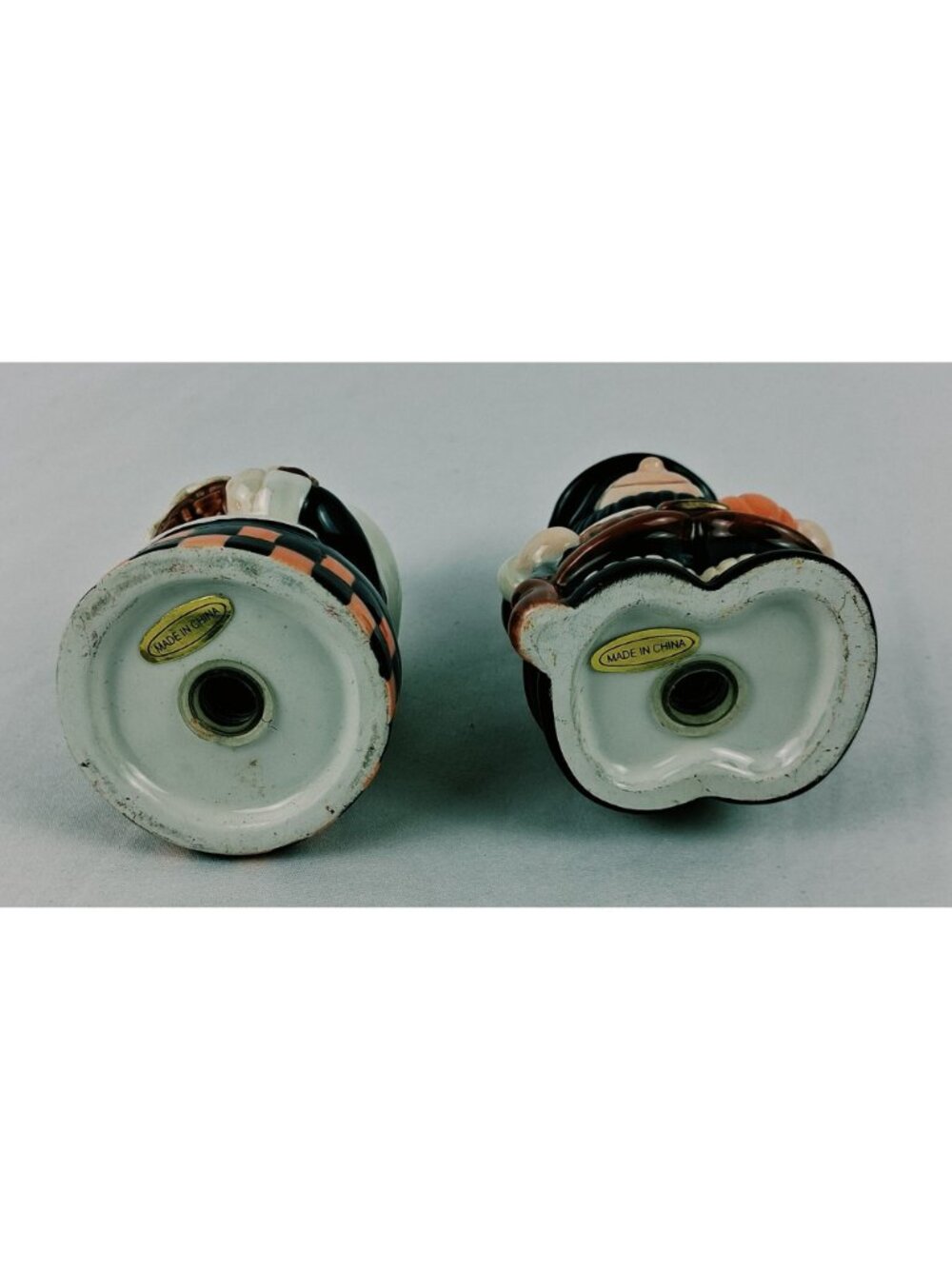 VTG Thanksgiving Pilgrim Couple Ceramic Salt & Pepper Shaker Set Thanksgiving - Picture 6 of 14